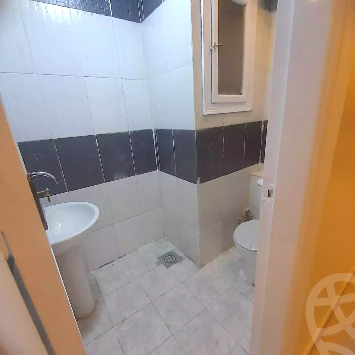 https://aqarmap.com.eg/ar/listing/6852537-for-sale-alexandria-sydy-bshr-sydy-bshr-bhry-gamal-abd-el-nasir-st