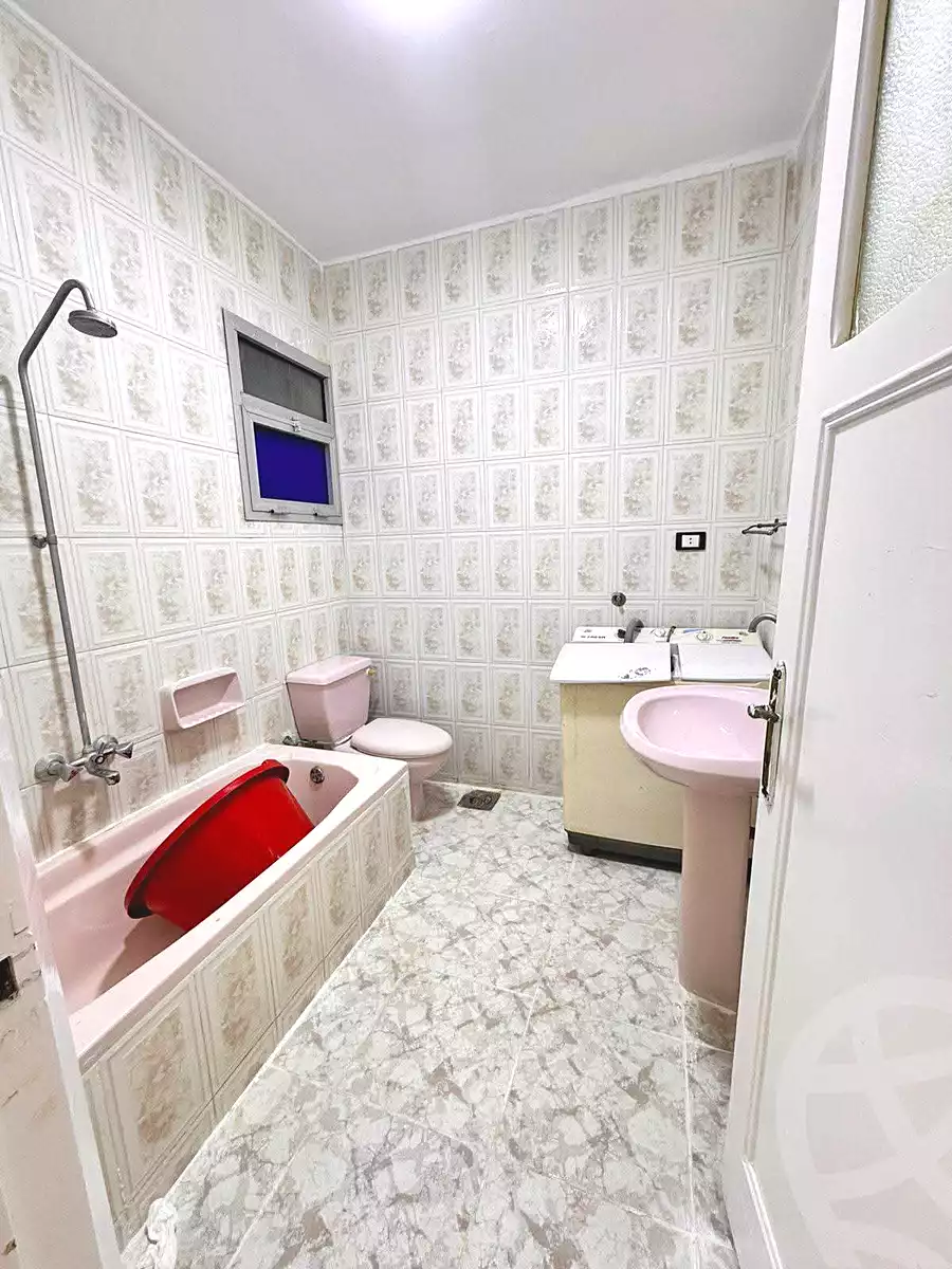 https://aqarmap.com.eg/ar/listing/6854685-for-sale-alexandria-al-agamy-shataa-el-nakheel