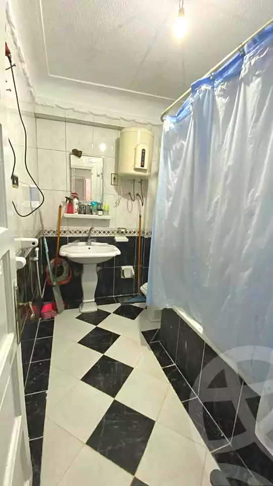 https://aqarmap.com.eg/ar/listing/6855088-for-sale-alexandria-al-agamy-lbytsh-al-kaada-st