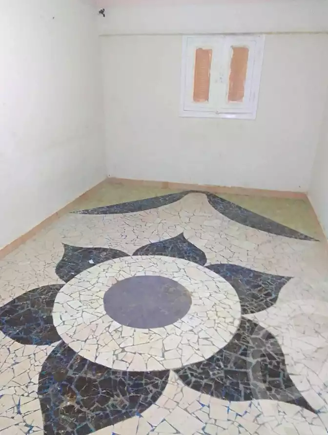 https://aqarmap.com.eg/ar/listing/6855403-for-sale-alexandria-al-agamy-lbytsh-shahr-al-assal-st