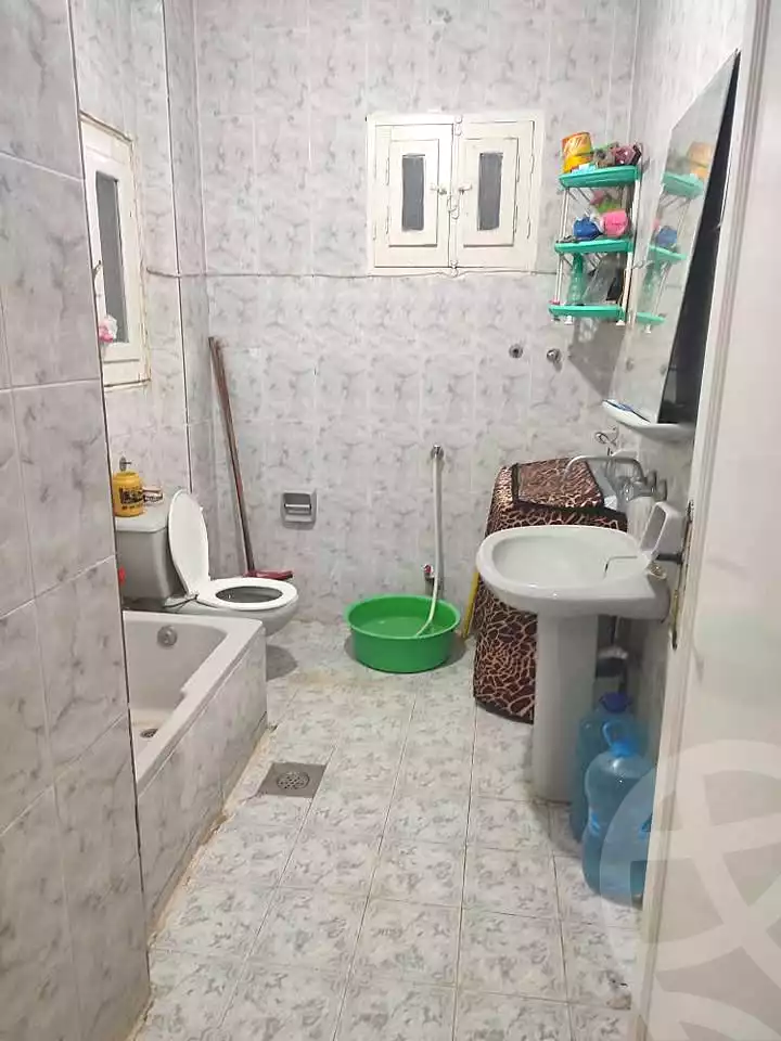 https://aqarmap.com.eg/ar/listing/6855424-for-sale-alexandria-al-agamy-el-hanouvel-radwan-st