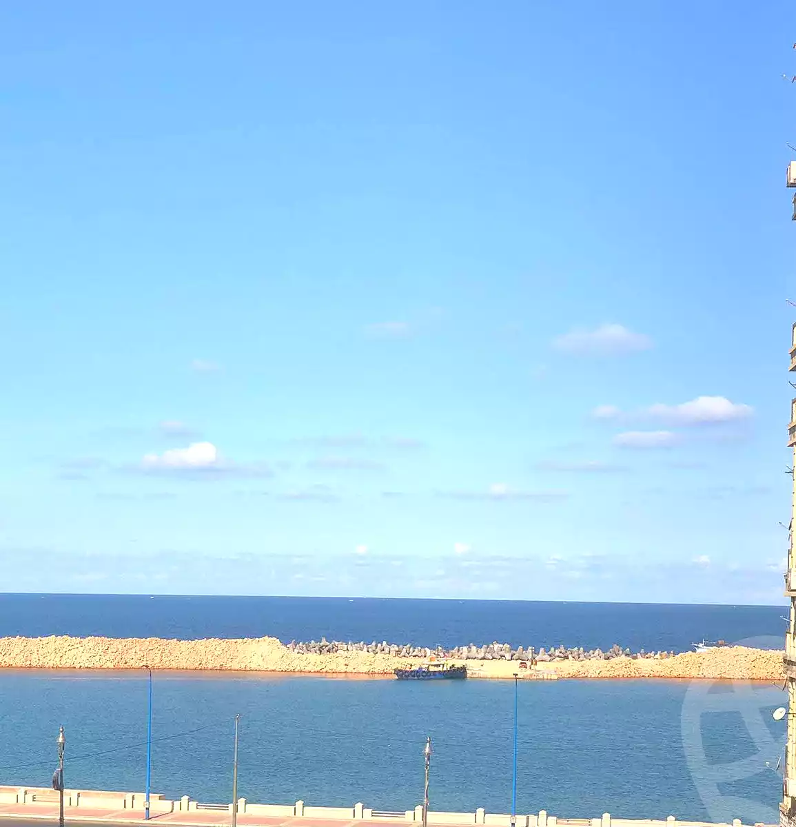 https://aqarmap.com.eg/ar/listing/6855471-for-sale-alexandria-sydy-bshr-sydy-bshr-bhry-shr-khld-bn-lwlyd