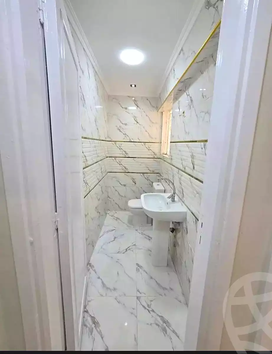 https://aqarmap.com.eg/ar/listing/6855795-for-sale-alexandria-miami-mahmoud-el-isawy-st