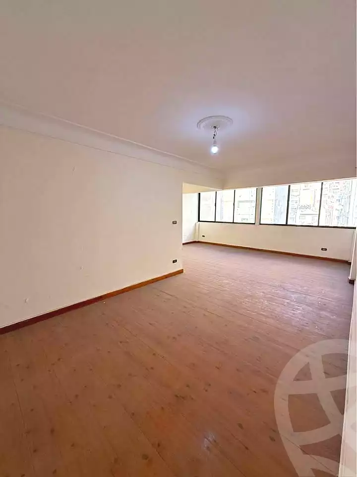 https://aqarmap.com.eg/ar/listing/6857334-for-sale-alexandria-el-asafra-ahmed-tiesser-st