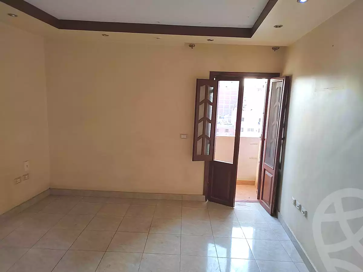 https://aqarmap.com.eg/ar/listing/6857406-for-sale-cairo-ain-shams-ain-shams-el-sharkia-el-zahraa-st