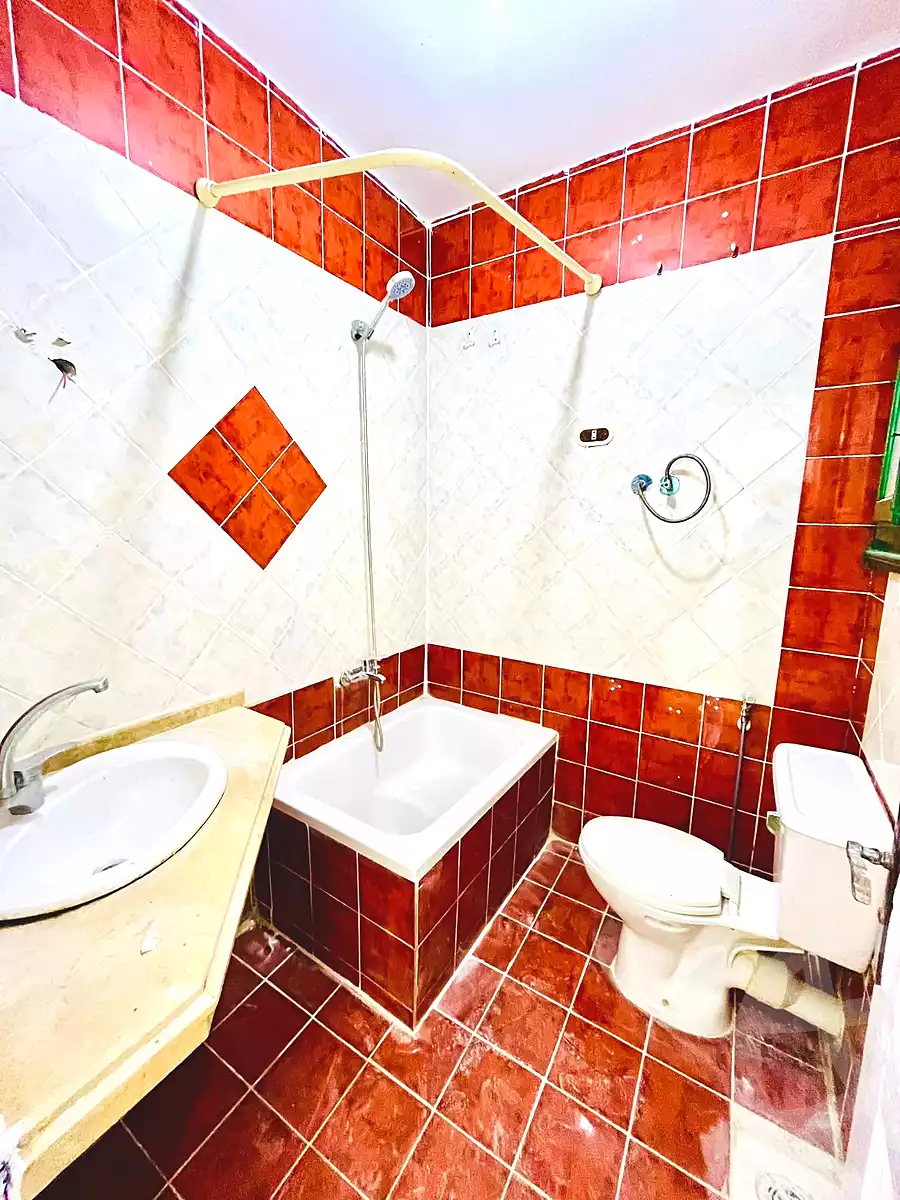 https://aqarmap.com.eg/ar/listing/6858835-for-sale-alexandria-al-agamy-shataa-el-nakheel