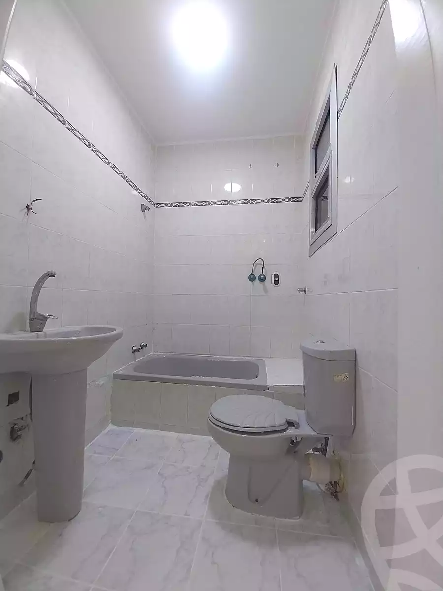 https://aqarmap.com.eg/ar/listing/6858889-for-sale-alexandria-al-agamy-shataa-el-nakheel