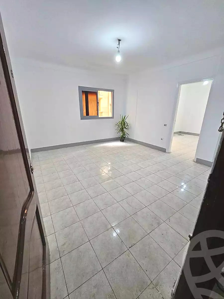 https://aqarmap.com.eg/ar/listing/6859863-for-sale-alexandria-sydy-bshr-sydy-bshr-bhry-amr-el-nogomy-st