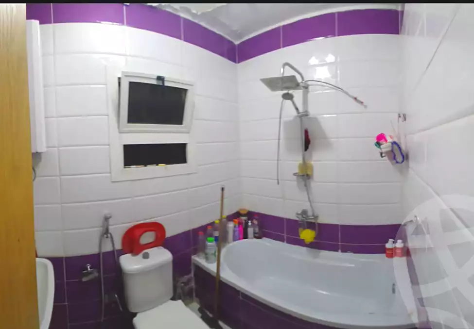 https://aqarmap.com.eg/en/listing/6859885-for-sale-cairo-helwan-el-shareaa-el-sharby-st