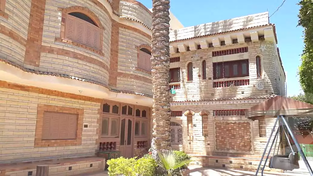 https://aqarmap.com.eg/ar/listing/6860096-for-sale-alexandria-borg-el-arab-bahig-st