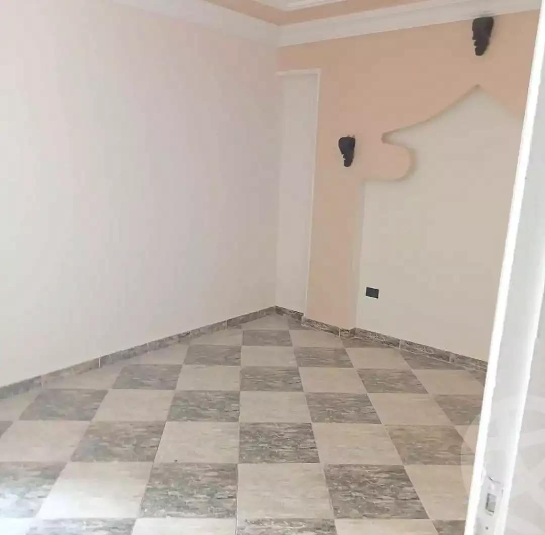 https://aqarmap.com.eg/ar/listing/6860212-for-sale-alexandria-sydy-bshr-sydy-bshr-bhry-ali-hipa-st