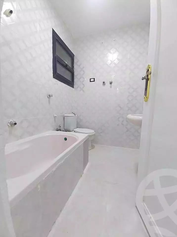 https://aqarmap.com.eg/ar/listing/6860266-for-sale-alexandria-al-agamy-shataa-el-nakheel