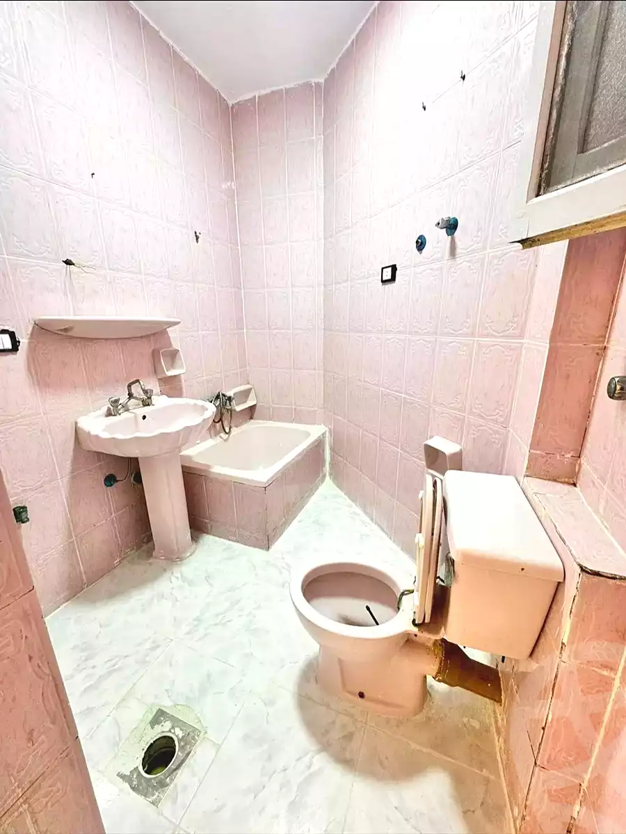 https://aqarmap.com.eg/ar/listing/6860332-for-sale-alexandria-al-agamy-el-kilo-21