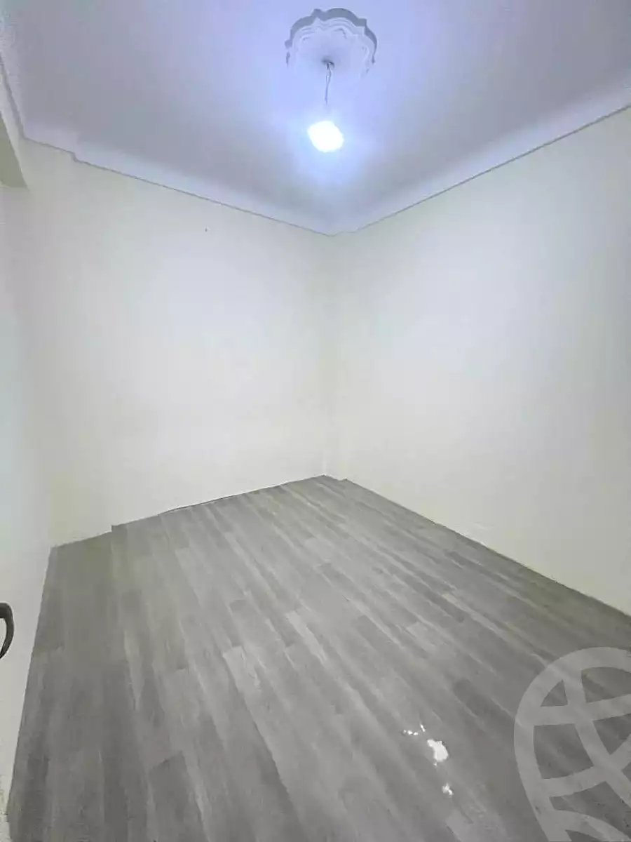 https://aqarmap.com.eg/en/listing/6860366-for-sale-alexandria-lsywf-el-falki