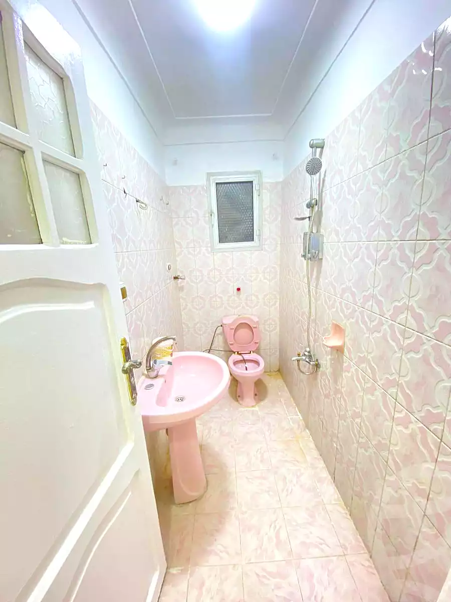 https://aqarmap.com.eg/en/listing/6860848-for-sale-alexandria-al-agamy-el-hanouvel-radwan-st