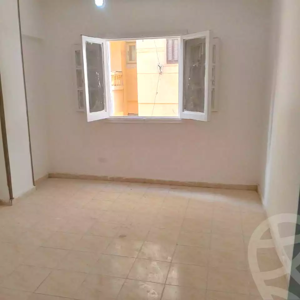 https://aqarmap.com.eg/en/listing/6860603-for-sale-alexandria-al-agamy-el-hanouvel-al-asdakaa-st