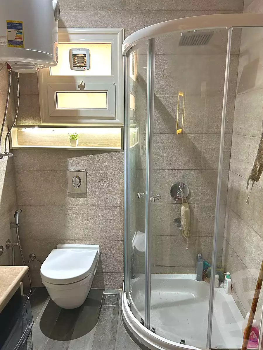 شقة بغرفتي نوم في Al Ashrafiya، صورة ١١ من ١٢