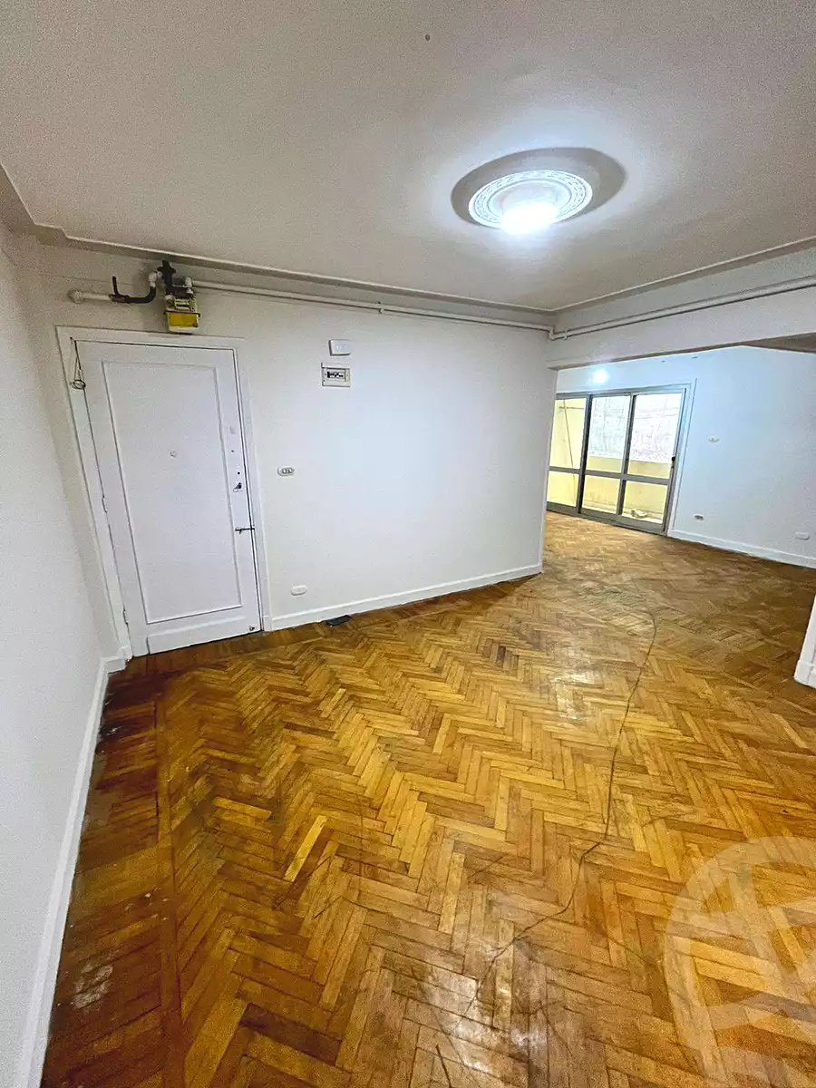 https://aqarmap.com.eg/ar/listing/6862441-for-sale-alexandria-sydy-bshr-sydy-bshr-bhry-shr-khld-bn-lwlyd