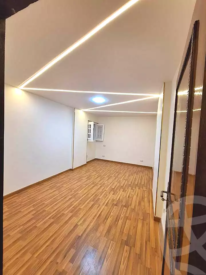 https://aqarmap.com.eg/ar/listing/6862858-for-sale-alexandria-sydy-bshr-sydy-bshr-bhry-shr-mhmwd-l-yswy