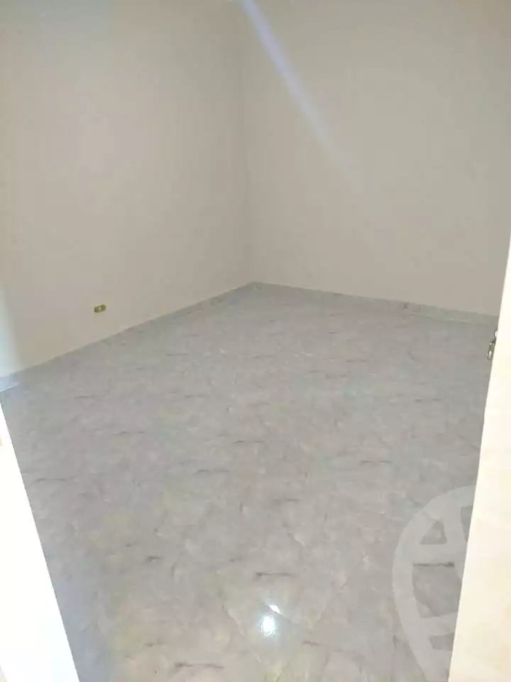 https://aqarmap.com.eg/ar/listing/6863063-for-sale-alexandria-al-agamy-bw-ywsf