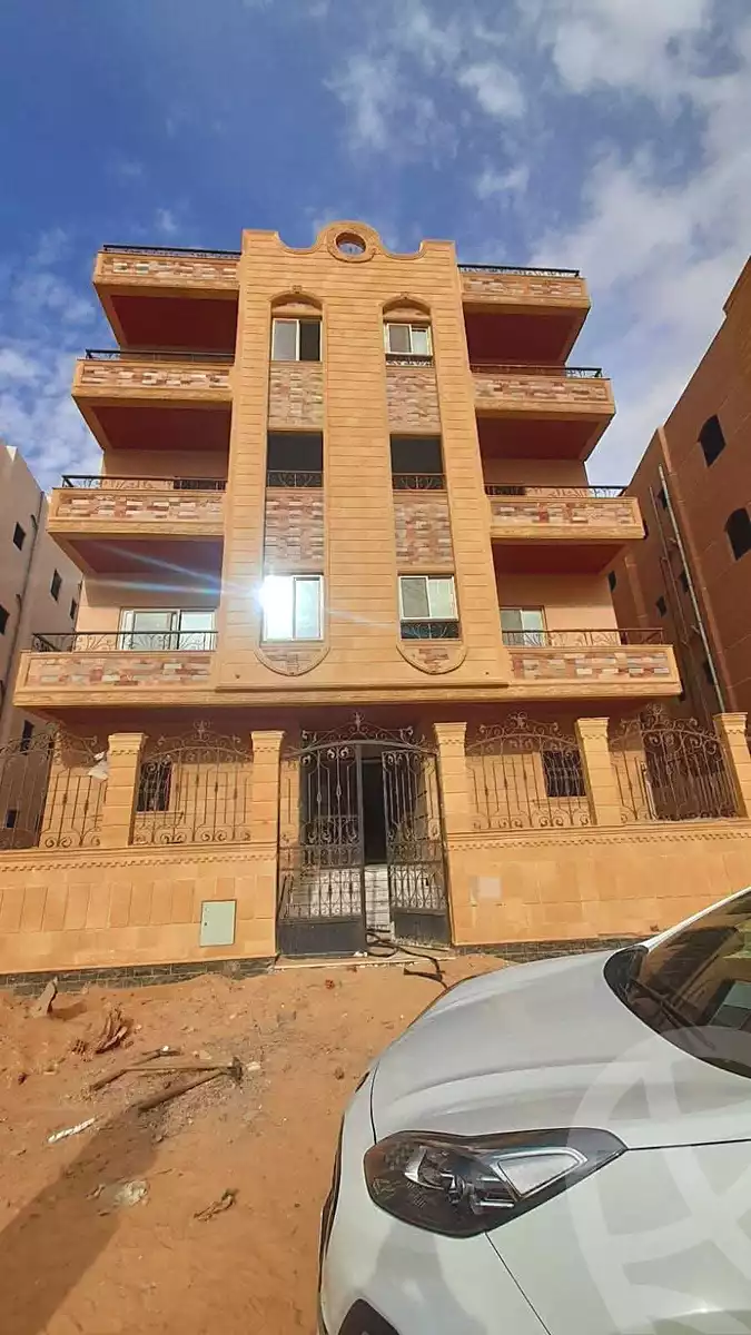 https://aqarmap.com.eg/en/listing/6863357-for-sale-cairo-badr-city-hai-el-ashgar-featured-neighborhood-bait-el-watan