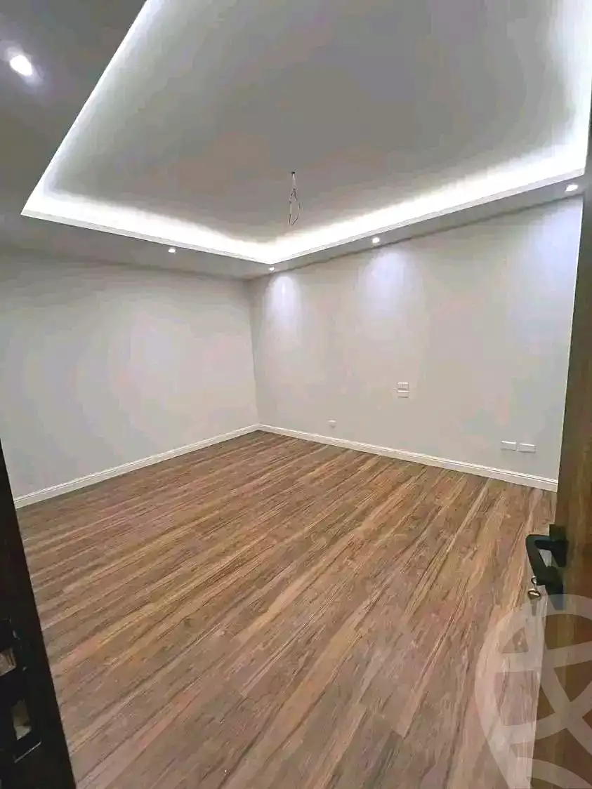 https://aqarmap.com.eg/en/listing/6863657-for-sale-cairo-new-cairo-compounds-sarai-taval-sarai
