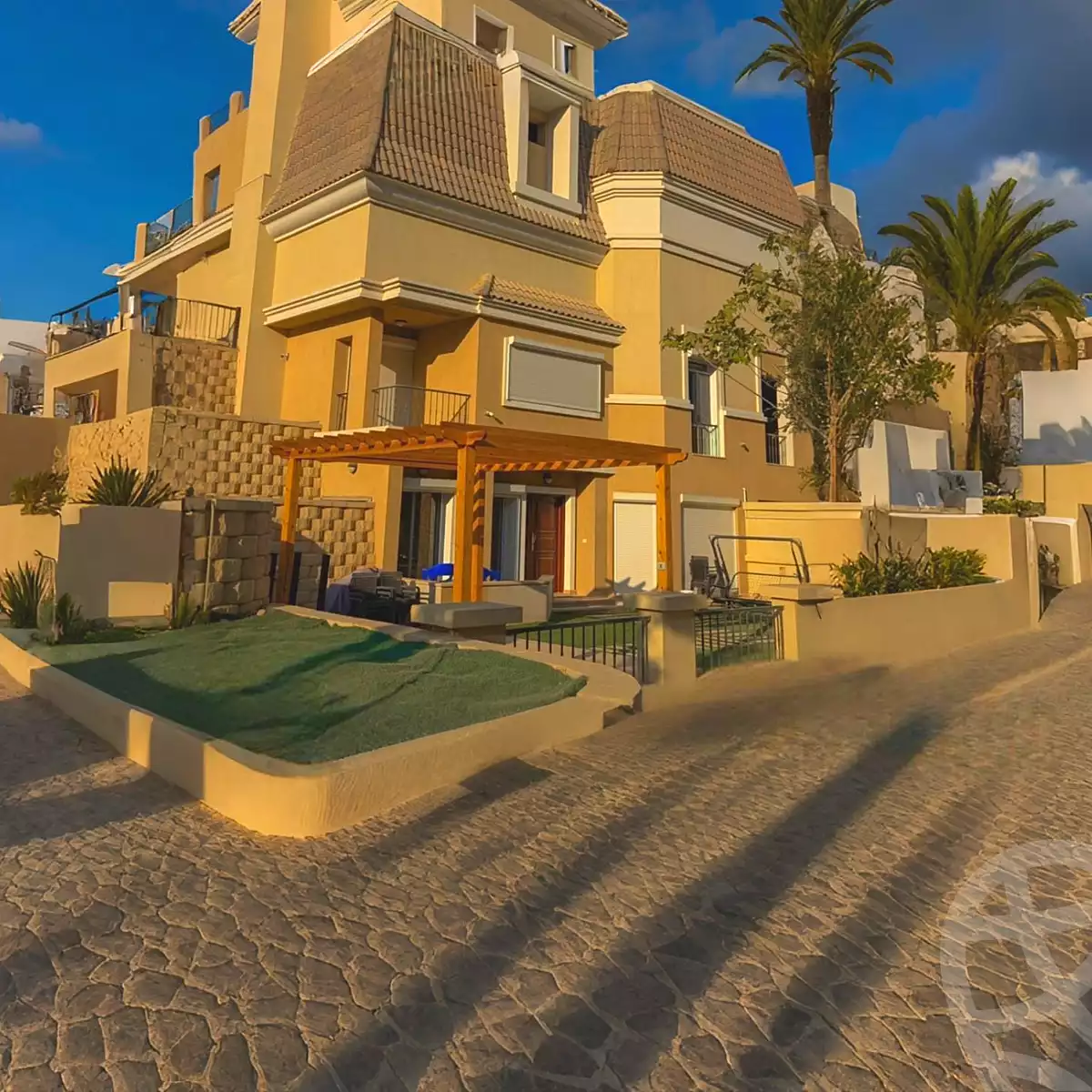 https://aqarmap.com.eg/en/listing/6864110-for-sale-cairo-new-cairo-compounds-sarai-esse-residence-sarai