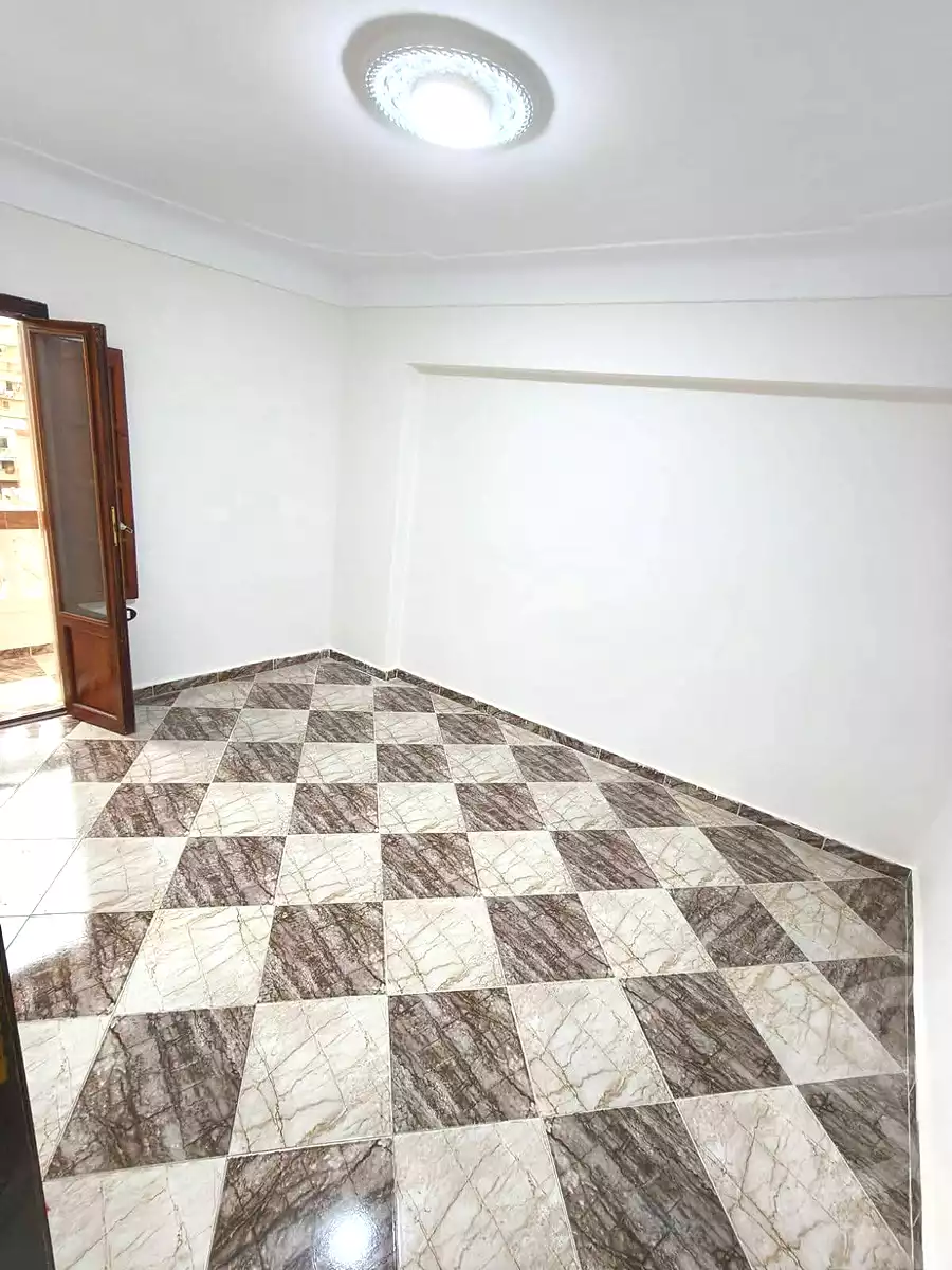 https://aqarmap.com.eg/ar/listing/6864990-for-sale-alexandria-lsywf-el-falki