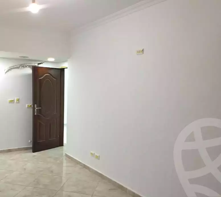 https://aqarmap.com.eg/ar/listing/6865039-for-sale-cairo-helwan-rostom-st