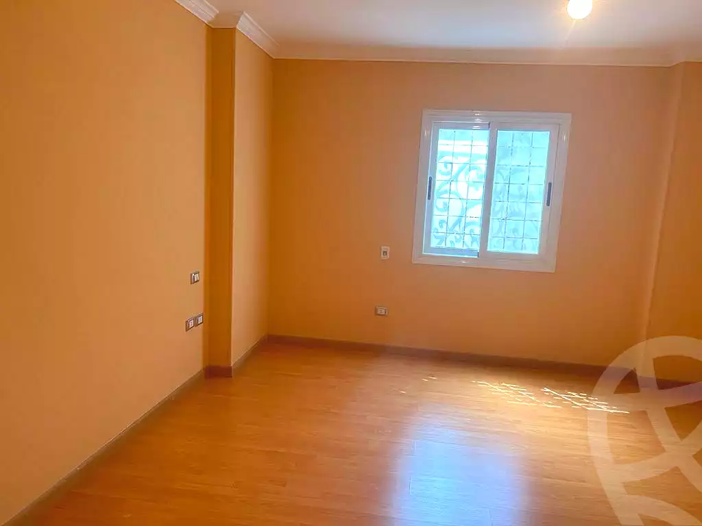 https://aqarmap.com.eg/ar/listing/6867018-for-sale-cairo-new-cairo-el-narges-el-narges-omarat-gamal-kamel-st
