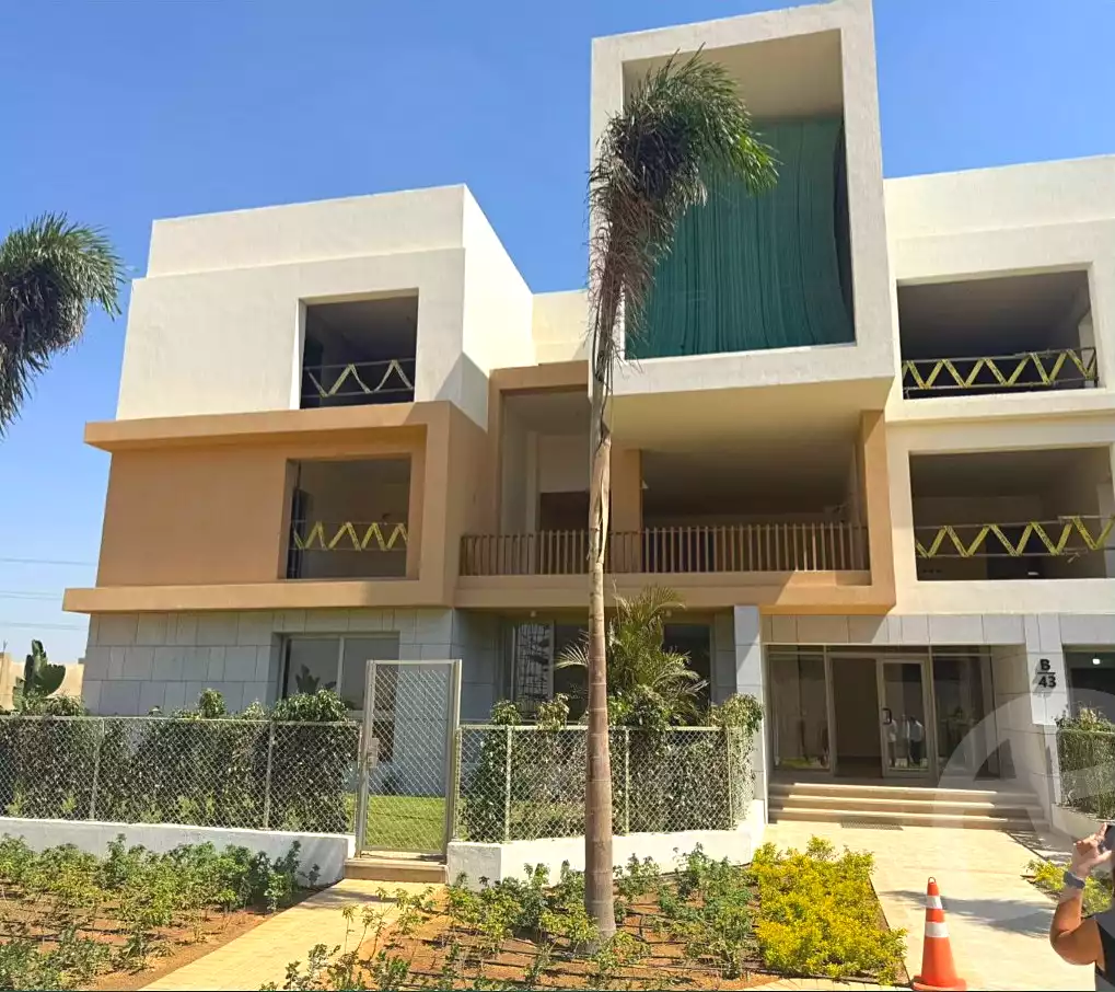 https://aqarmap.com.eg/en/listing/6869017-for-sale-cairo-el-sheikh-zayed-city-lshykh-zyd-ljdyd-mar-ville-compound-almarasem