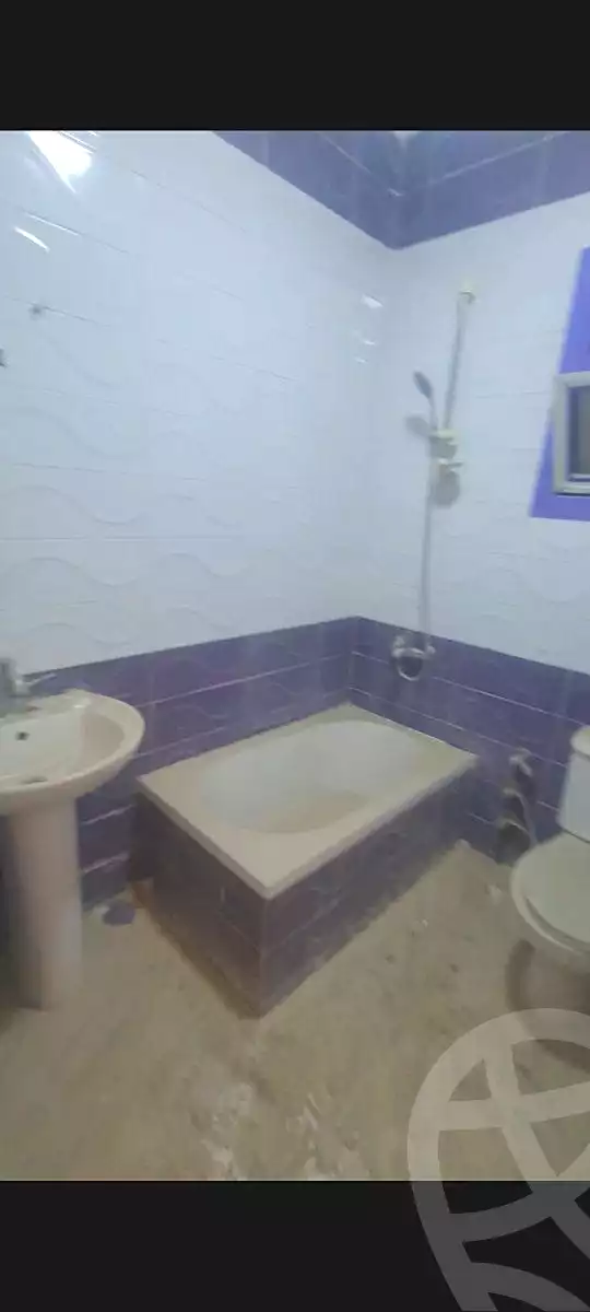 https://aqarmap.com.eg/ar/listing/6869845-for-sale-alexandria-sydy-bshr-sydy-bshr-bhry-khalil-hamada-st