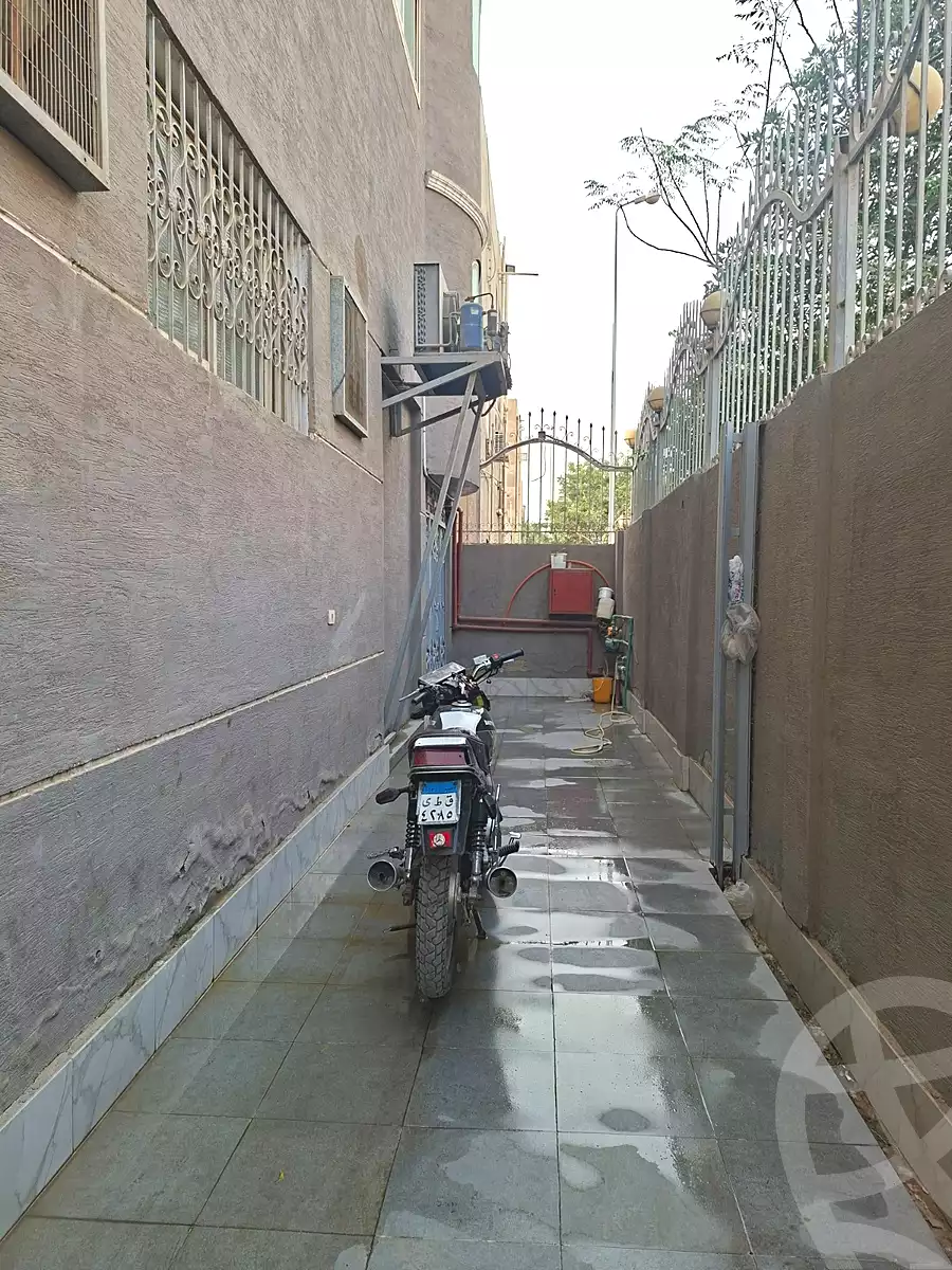 https://aqarmap.com.eg/ar/listing/5411633-for-sale-cairo-al-oubour-el-manateq-el-snaaya-industrial-b-g