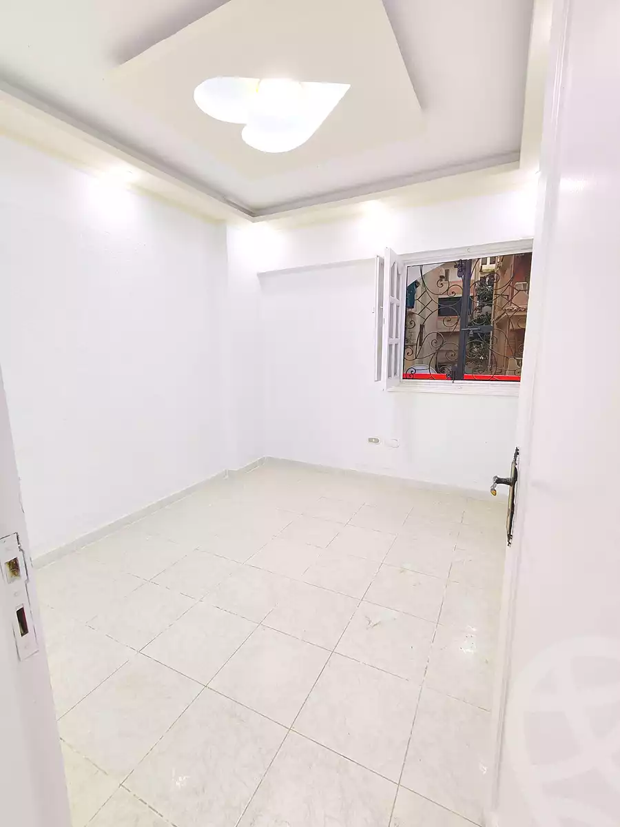 https://aqarmap.com.eg/ar/listing/6870136-for-sale-alexandria-al-agamy-shataa-el-nakheel