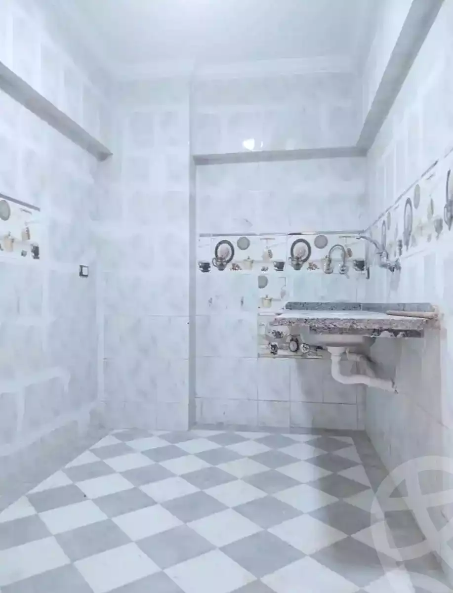 https://aqarmap.com.eg/ar/listing/6870173-for-sale-alexandria-al-agamy-el-hanouvel-al-haded-we-al-soulb-st