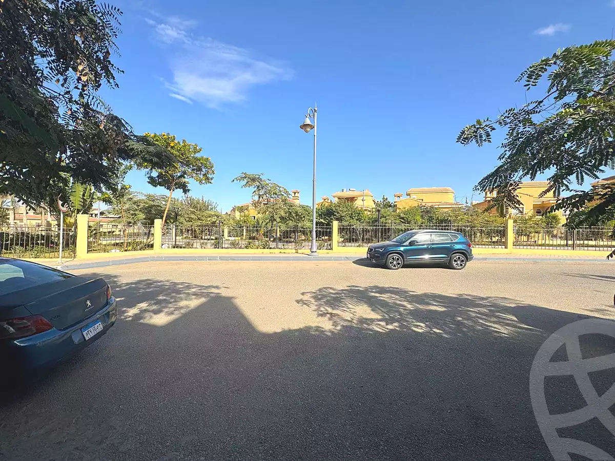 https://aqarmap.com.eg/ar/listing/6870218-for-sale-cairo-new-cairo-compounds-les-rois
