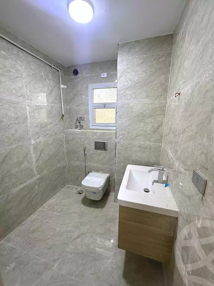 https://aqarmap.com.eg/ar/listing/6870511-for-sale-cairo-new-cairo-lrhb-city-phase-5-talaat-mostafa-st