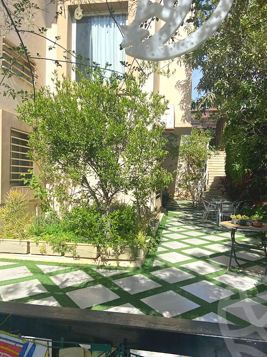 https://aqarmap.com.eg/en/listing/6871777-for-sale-cairo-new-cairo-compounds-lake-view