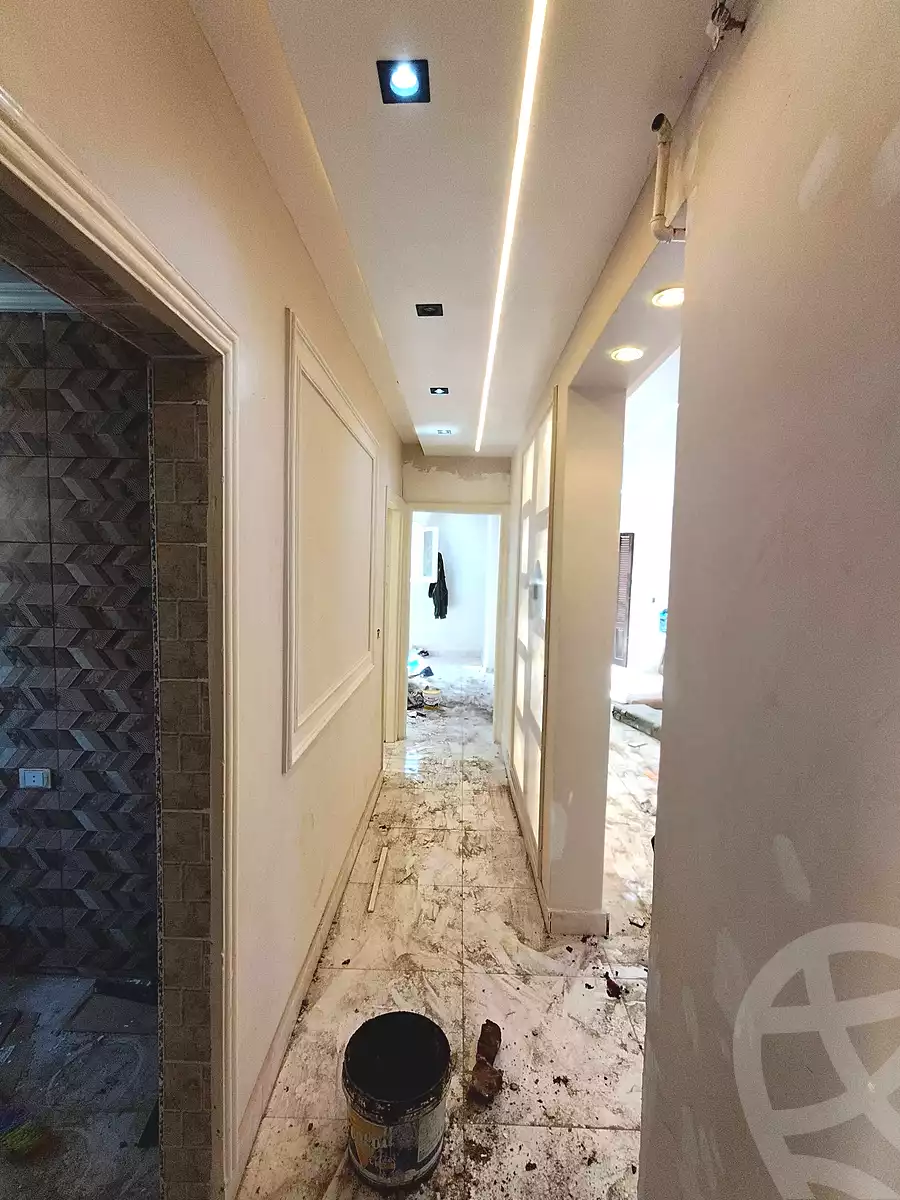https://aqarmap.com.eg/ar/listing/6872057-for-sale-alexandria-al-agamy-bw-ywsf-hosni-mubarak-st