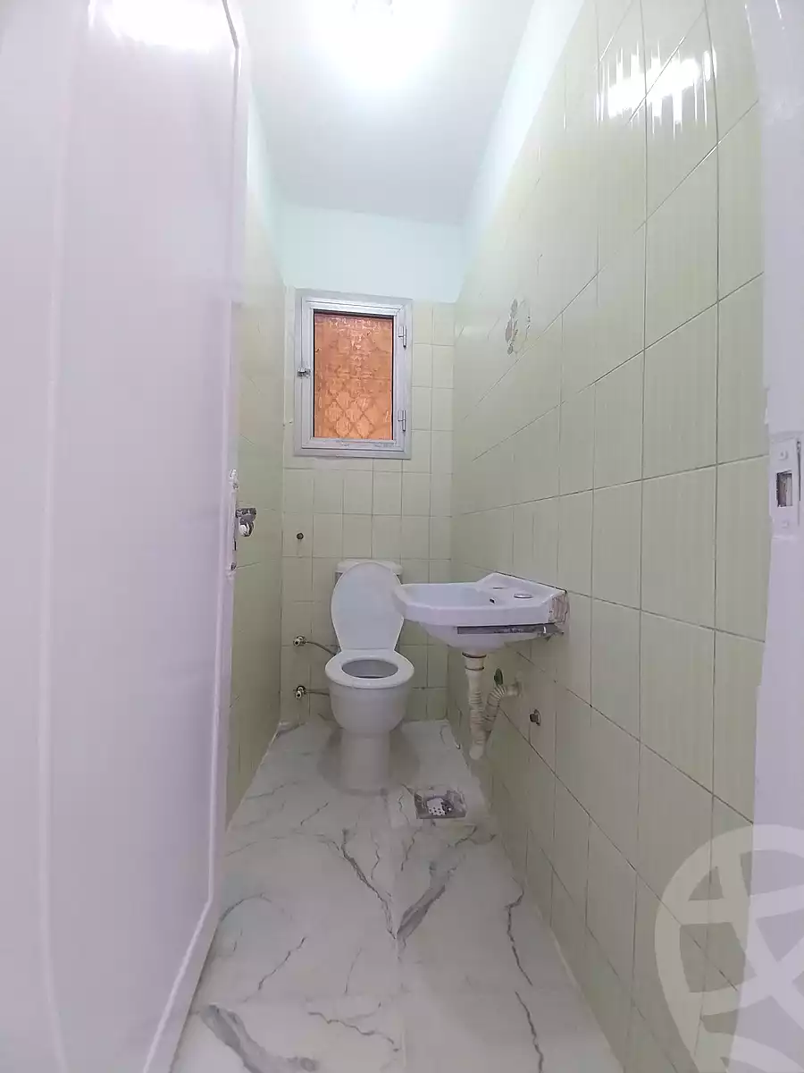 https://aqarmap.com.eg/en/listing/6872811-for-sale-alexandria-al-agamy-shataa-el-nakheel-street-2