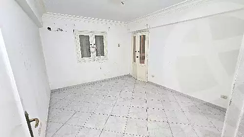 https://aqarmap.com.eg/ar/listing/6771984-for-sale-cairo-new-cairo-compounds-la-rose