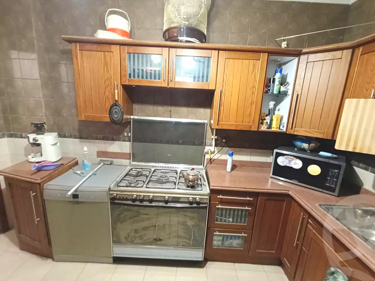 https://aqarmap.com.eg/ar/listing/6874579-for-sale-cairo-6th-of-october-el-ahyaa-neighborhood-2nd-divided-from-al-kafrawei-st