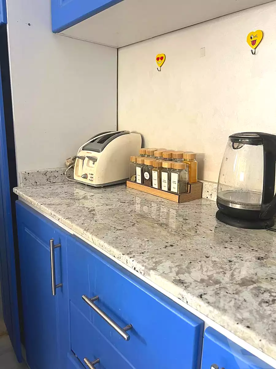 https://aqarmap.com.eg/ar/listing/6874786-for-rent-cairo-el-sheikh-zayed-city-compounds-kmbwnd-wn-16-swdyk