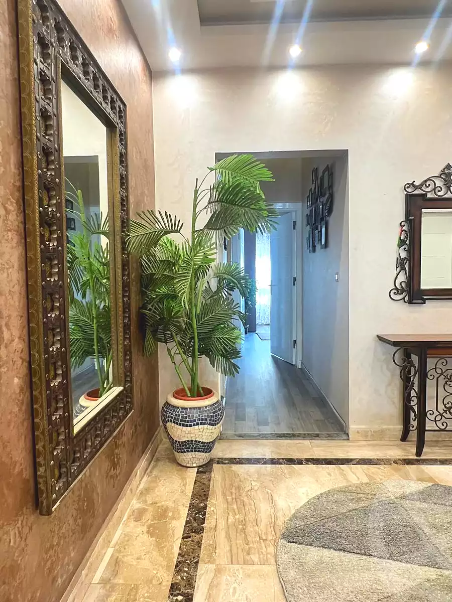 https://aqarmap.com.eg/ar/listing/6874786-for-rent-cairo-el-sheikh-zayed-city-compounds-kmbwnd-wn-16-swdyk