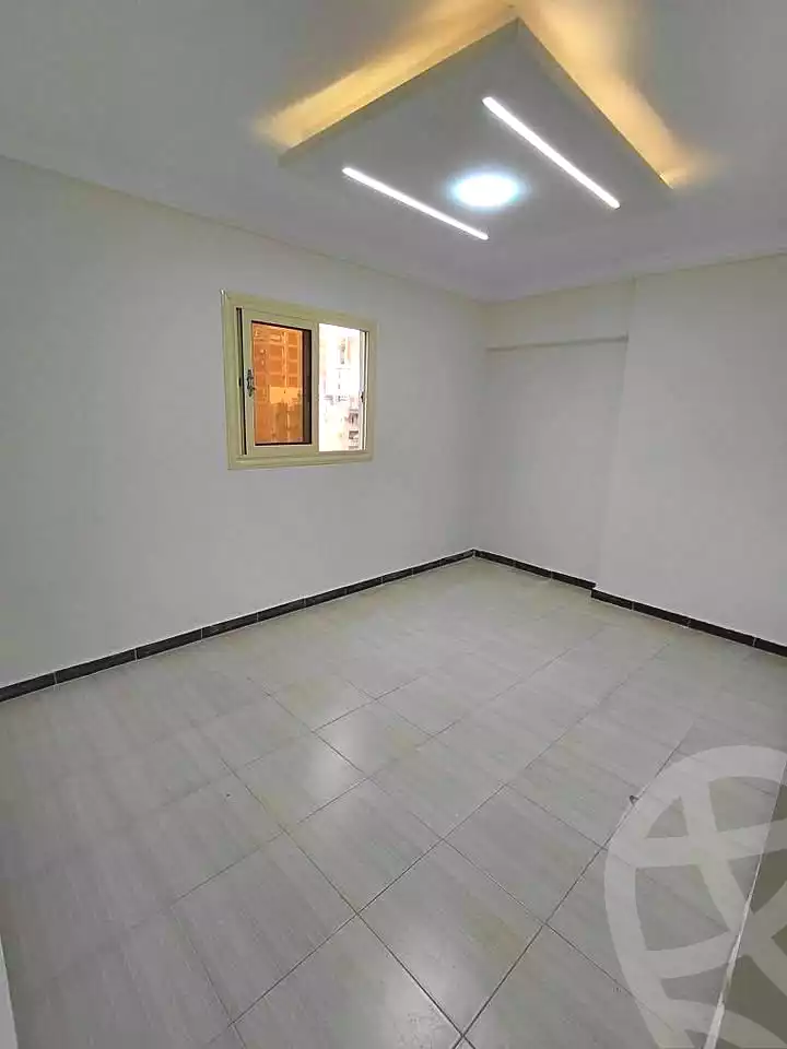 https://aqarmap.com.eg/ar/listing/6875437-for-sale-alexandria-sydy-bshr-sydy-bshr-bhry-shr-mhmwd-l-yswy