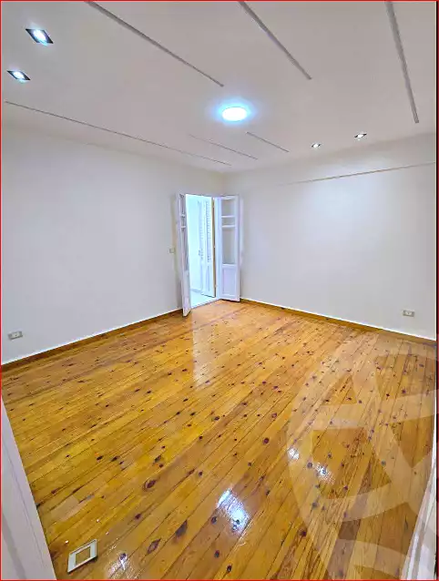 https://aqarmap.com.eg/ar/listing/6875875-for-sale-alexandria-miami-el-sebaey-st