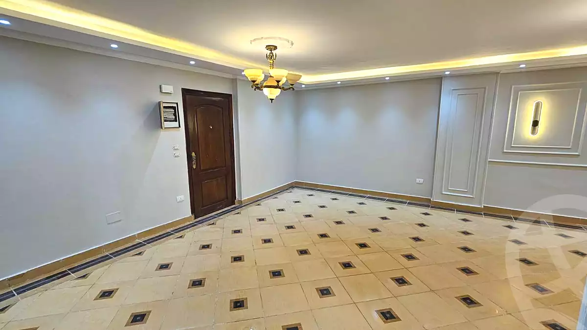 https://aqarmap.com.eg/ar/listing/6876562-for-sale-cairo-helwan-ahmed-enci-st