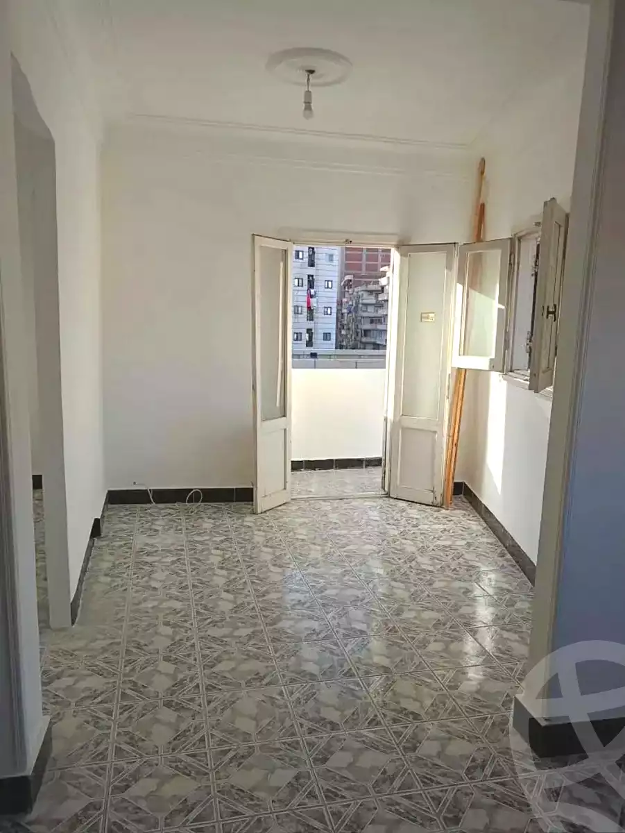 https://aqarmap.com.eg/ar/listing/6876894-for-sale-alexandria-sydy-bshr-shr-mlk-hfny