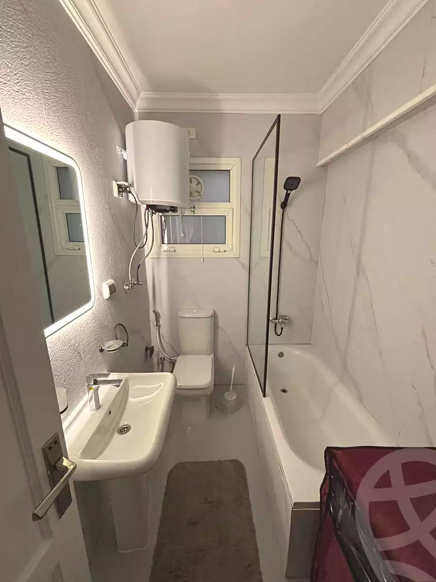 https://aqarmap.com.eg/en/listing/6877791-for-rent-cairo-new-cairo-lrhb-city-phase-8