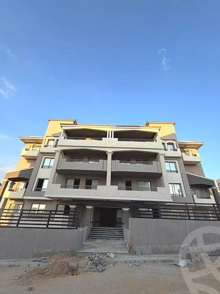 https://aqarmap.com.eg/ar/listing/6877925-for-sale-cairo-el-sheikh-zayed-city-compounds-el-khamayel